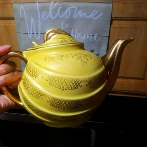 Hall tea pot Made in USA